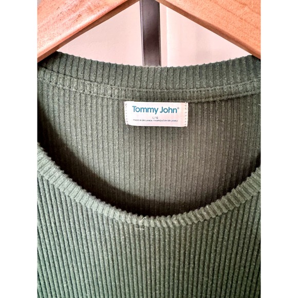 Tommy John Green Pullover with Front Pockets - Picture 2 of 4